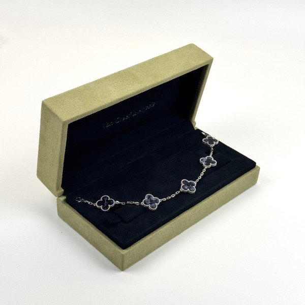 Van Cleef & Arpels (VCA) | Pietersite