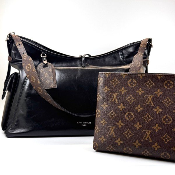 b202605892-louis-vuitton-lv-carryall-vibe-cargo-travel-bag-large-size Pre-Owned/ Pre-Loved/ Second-Hand Louis Vuitton (LV) Carryall Vibe Cargo Travel Bag (Large Size), Bag in Black, Monogram Color, 45 x 29 x 20 cm Size, Front View