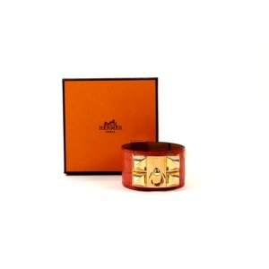 Pre-Owned/ Pre-Loved/ Second-Hand Hermes Alligator CDC Collier de Chien Bracelet, Bracelet in Coral, Gold Hardware Color, T1 Size, Front View