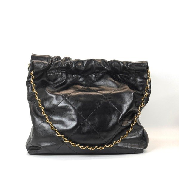 Chanel | Small Chanel 22