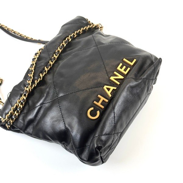 Chanel | Mini Chanel 22 (Detachable strap)