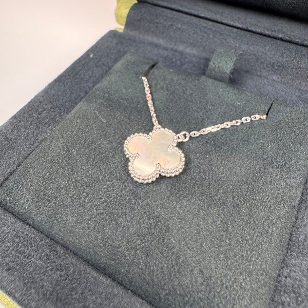 Van Cleef & Arpels (VCA) | White Mother of Pearl Necklace