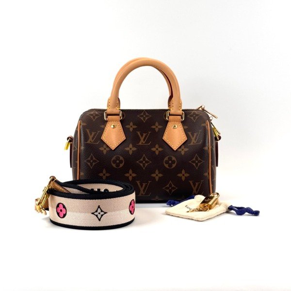 Pre-Owned/ Pre-Loved/ Second-Hand Louis Vuitton (LV) Speedy 20, Bag in Monogram Color, 20cm Size, Front View
