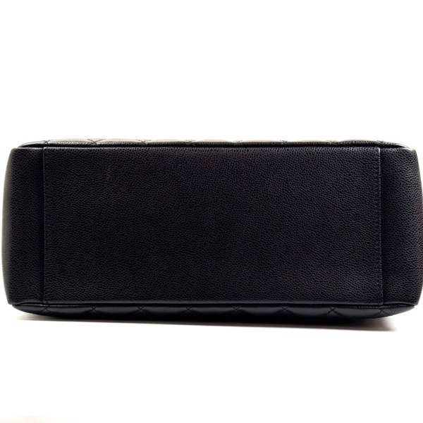 b202601941-chanel-gst-tote-1 Chanel | GST Tote