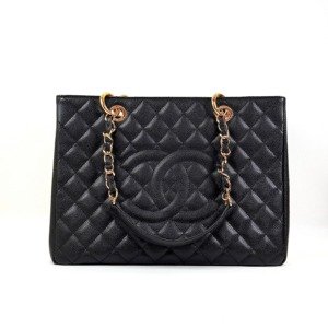 b202601941-chanel-gst-tote-5 Pre-Owned/ Pre-Loved/ Second-Hand Chanel GST Tote, Bag in Black, Gold Hardware Color, 34 x 24 x 13 cm Size, Front View