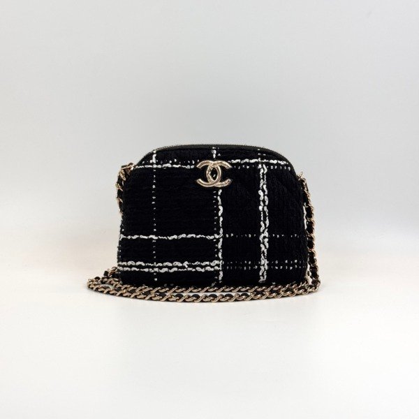 Pre-Owned/ Pre-Loved/ Second-Hand Chanel Mini Bag, Bag in Black Tweed Color,  Size, Front View