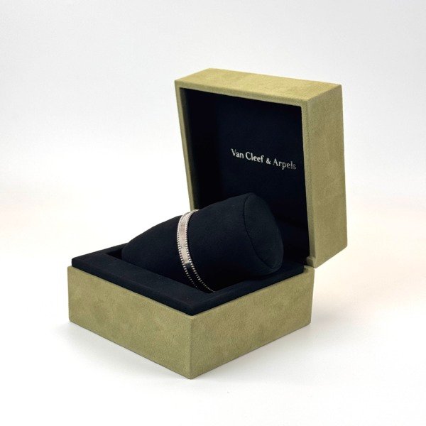 Van Cleef & Arpels (VCA) | Perlee Signature Bracelet