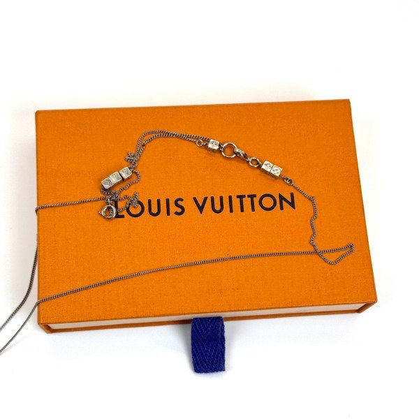 b202605956-louis-vuitton-lv-keys-long-necklace-1 Louis Vuitton (LV) | Keys Long Necklace