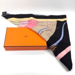 Pre-Owned/ Pre-Loved/ Second-Hand Hermes Triangle Cashmere Scarf, Others in Multi Colour Color,  Size, Front View
