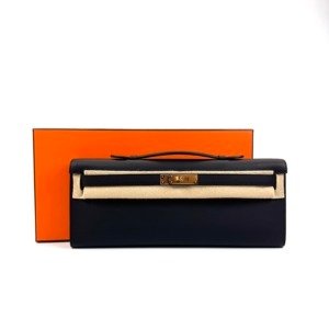 Pre-Owned/ Pre-Loved/ Second-Hand Hermes Kelly Cut Swift, Bag in Black, Gold Hardware Color,  Size, Front View