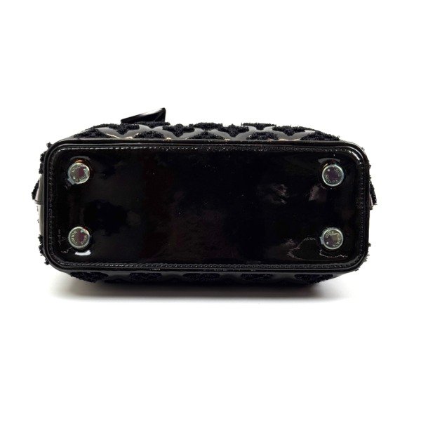 c202605943-louis-vuitton-lv-louis-vuitton-fascination-lockit-bb-frame-patent-black Pre-Owned/ Pre-Loved/ Second-Hand Louis Vuitton (LV) Louis Vuitton Fascination Lockit BB Frame Patent Black, Bag in Black, Gold Hardware Color, Size, Front View