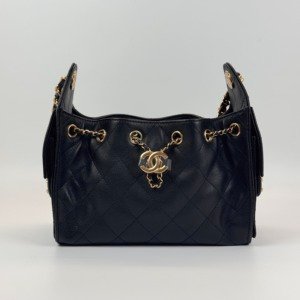 b2026011003-chanel-mini-25-bag-cavair Pre-Owned/ Pre-Loved/ Second-Hand Chanel Mini 25 Bag Cavair, Bag in Black, Shiny Gold Hardware Color, Mini Size, Front View