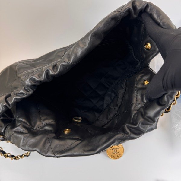 Chanel | Medium Chanel 22