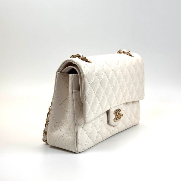 Chanel | Medium Classic Flap Caviar