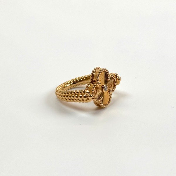 Van Cleef & Arpels (VCA) | Alhambra Reversible Ring Diamond Guilloche Agate