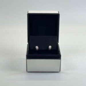 b2026011050-chanel-diamond-coco-crush-earrings Pre-Owned/ Pre-Loved/ Second-Hand Chanel Diamond Coco Crush Earrings, Earring in White Gold Color, Size, Front View