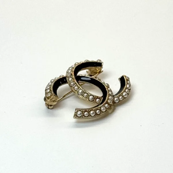 b2026011066-chanel-brooch-1 Chanel | Brooch