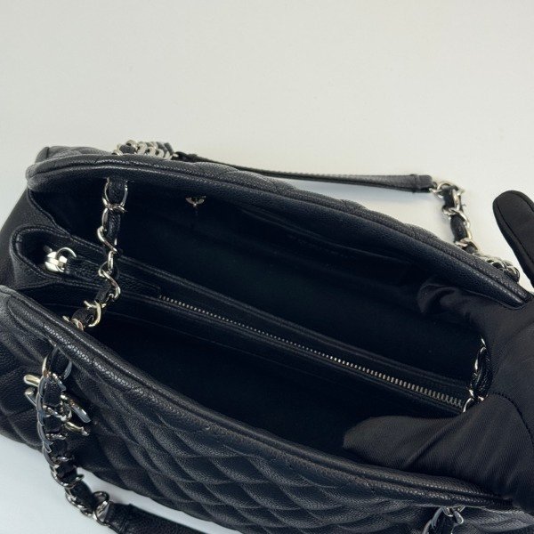b202601984-chanel-bowling-mademoiselle-cavair-5 Chanel | Bowling Mademoiselle Cavair
