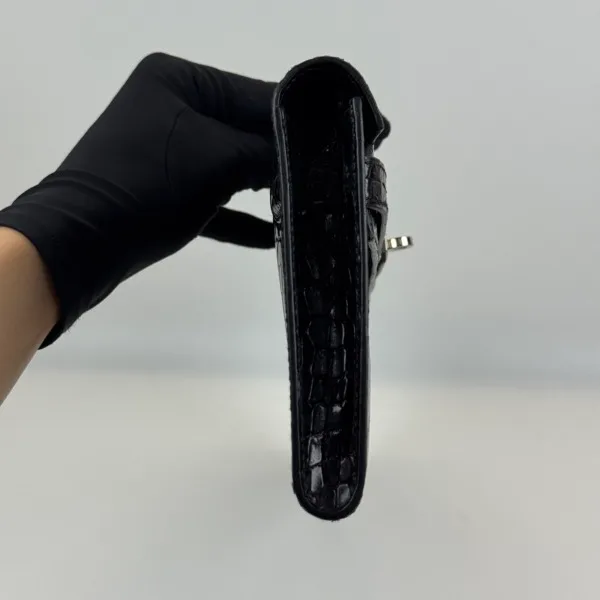 b2026061042-hermes-kelly-cut-shiny-porosus-croc-3 Hermes | Kelly Cut Shiny Porosus Croc