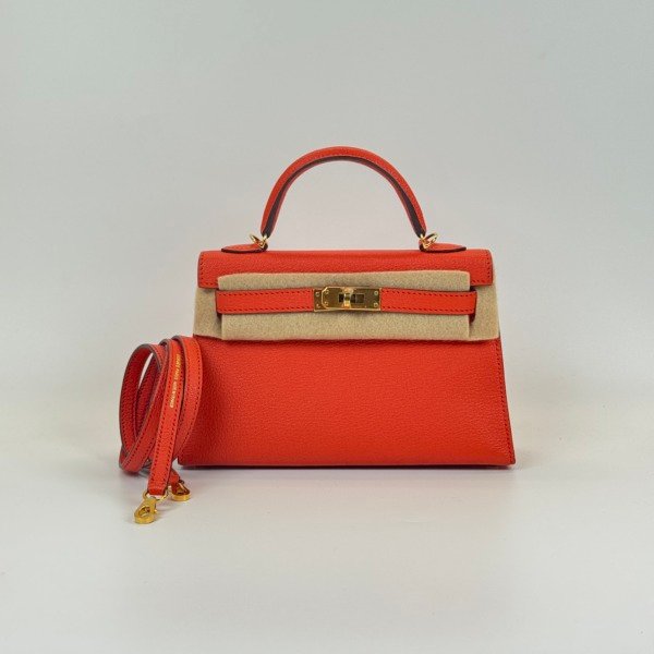 b2026061048-hermes-mini-kelly-ii-kelly-20-chevre Pre-Owned/ Pre-Loved/ Second-Hand Hermes Mini Kelly II Kelly 20 Chevre, Bag in Capucine, Gold Hardware Color, 20 Size, Front View