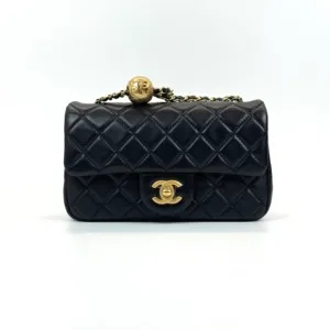 c2026011037-chanel-pearl-crush-mini-rectangle Pre-Owned/ Pre-Loved/ Second-Hand Chanel Pearl Crush Mini Rectangle, Bag in Black, Gold Hardware Color, Mini Size, Front View