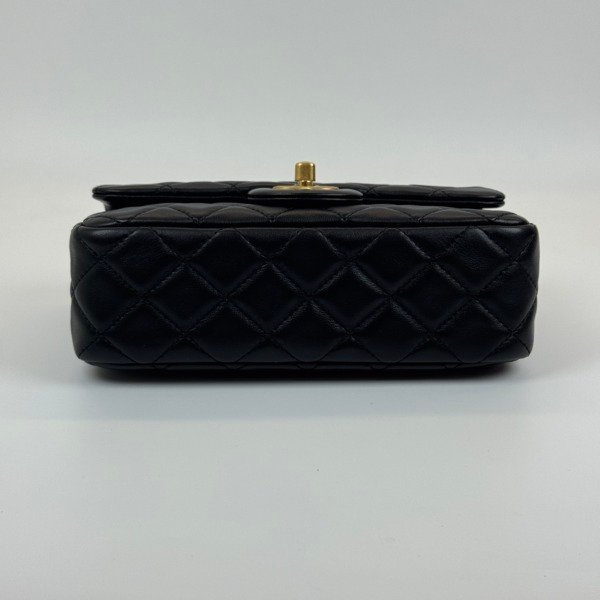 c2026011037-chanel-pearl-crush-mini-rectangle-6 Chanel | Pearl Crush Mini Rectangle