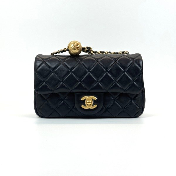 c2026011037-chanel-pearl-crush-mini-rectangle Pre-Owned/ Pre-Loved/ Second-Hand Chanel Pearl Crush Mini Rectangle, Bag in Black, Gold Hardware Color, Mini Size, Front View