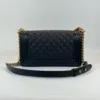 c2026011046-chanel-medium-boy-flap-caviar-1 Chanel | Medium Boy Flap Caviar