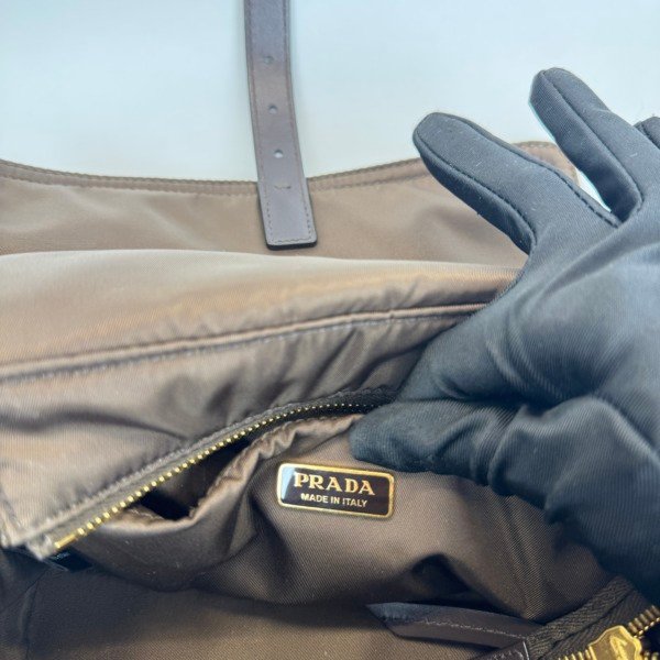 Prada | Explore Medium (Re-Nylon)