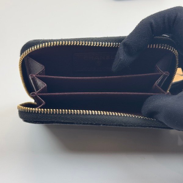 b202501248-chanel-zippy-classic-card-holder-caviar-6 Chanel | Zippy Classic Card Holder Caviar