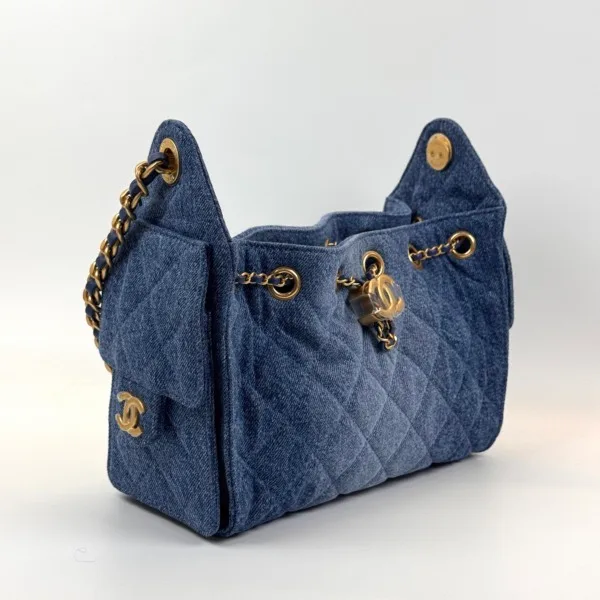 b2026011103-chanel-chanel-25-mini-denim-2 Chanel | Chanel 25 Mini Denim