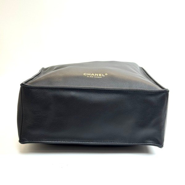 b2026011118-chanel-small-shopping-tote-calfskin-detachable-strap-6 Chanel | Small 26A Shopping Tote Calfskin Detachable Strap
