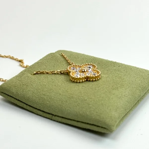 b2026021122-van-cleef-arpels-vca-diamond-vintage-alhambra-necklace-4 Van Cleef & Arpels (VCA) | Diamond Vintage Alhambra Necklace