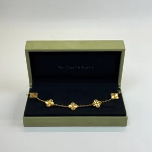 b2026021123-van-cleef-arpels-vca-guilloche-5-motif-alhambra-bracelet Pre-Owned/ Pre-Loved/ Second-Hand Van Cleef & Arpels (VCA) Guilloche 5 Motif Alhambra Bracelet, Bracelet in Yellow Gold Color, Size, Front View