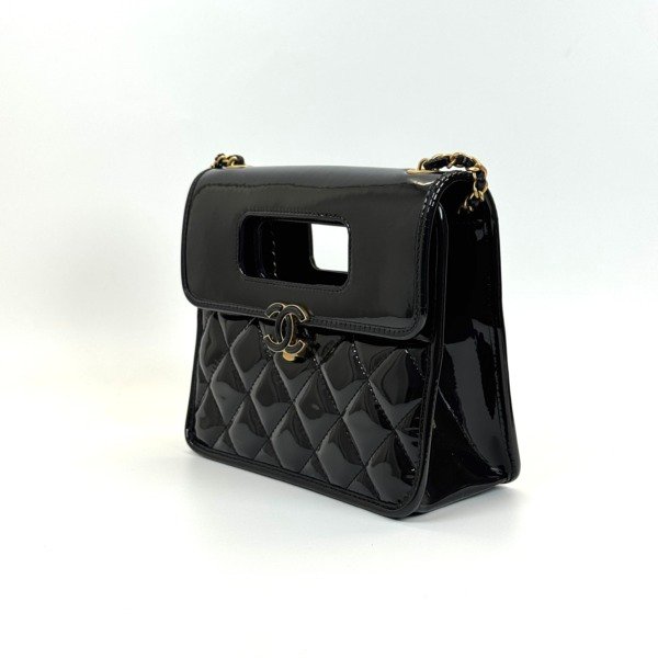 c2026011079-chanel-top-handle-cc-graphic-catch-patent-3 Chanel | Top Handle CC Graphic Catch Patent