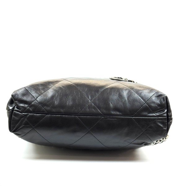 b2026011116-chanel-chanel-22-small-4 Chanel | Chanel 22 Small