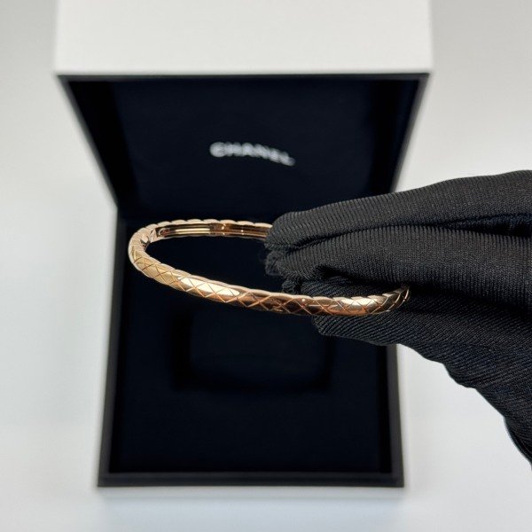 b2026011134-chanel-coco-crush-bracelet-mini-3 Chanel | CoCo Crush Bracelet Mini