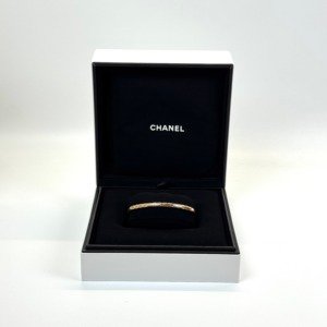 Pre-Owned/ Pre-Loved/ Second-Hand Chanel CoCo Crush Bracelet Mini, Bracelet in Rose Gold (Beige gold) Color, M (15-16cm) Size, Front View