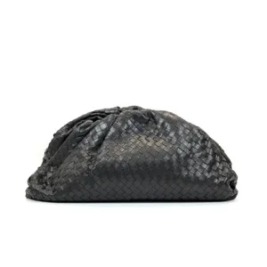 b2026181136-bottega-veneta-bv-intrecciato-clutchpouch Pre-Owned/ Pre-Loved/ Second-Hand Bottega Veneta (BV) Intrecciato Clutch/Pouch, Bag in Black Color, Large Size, Front View