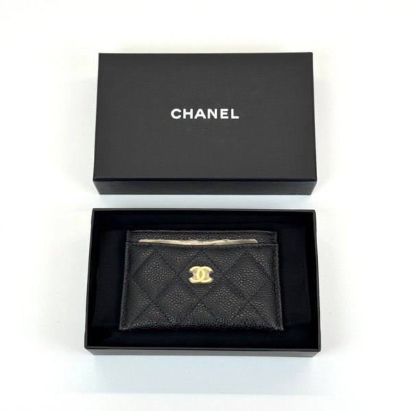 c2026011141-chanel-caviar-classic-card-holder-1 Chanel | Caviar Classic Card Holder