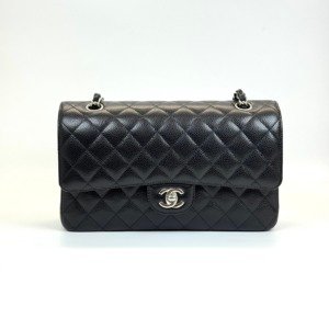 c2026011152-chanel-medium-classic-flap-caviar-1 Pre-Owned/ Pre-Loved/ Second-Hand Chanel Medium Classic Flap Caviar, Bag in Black, Silver Hardware Color, Medium Size, Front View