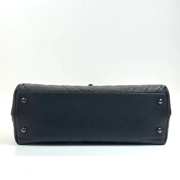 c2026011155-chanel-all-black-medium-coco-handle-chevron-4 Chanel | All Black Medium Coco Handle Chevron