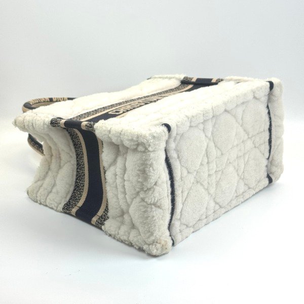 c2026131150-dior-book-tote-small-sherling-fur-4 Dior | Book Tote Small Sherling Fur