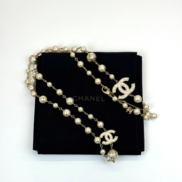 Pre-Owned/ Pre-Loved/ Second-Hand Chanel Pearl Long Necklace, Necklace in White, Gold Hardware Color,  Size, Front View