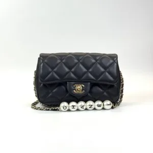 c2026011180-chanel-pearl-strap-mini Pre-Owned/ Pre-Loved/ Second-Hand Chanel Pearl Strap Mini, Bag in Black, Light Gold Hardware Color, 18 x 11 x 5 cm Size, Front View