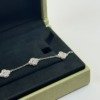 c2026021182-van-cleef-arpels-vca-6-motif-diamond-sweet-alhambra-bracelet-4 Van Cleef & Arpels (VCA) | 6 Motif Diamond Sweet Alhambra Bracelet