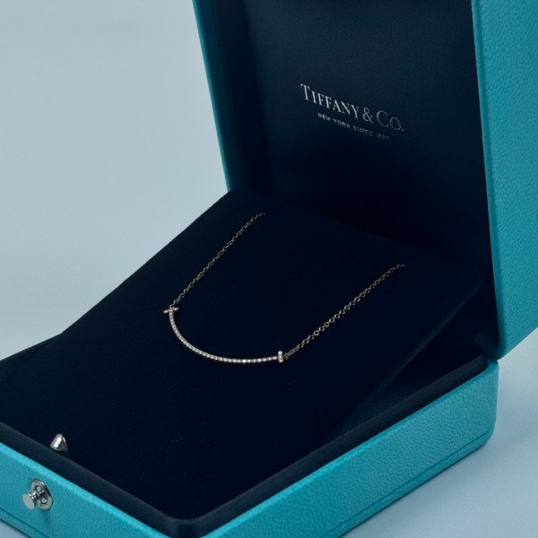 c2026081190-tiffany-co-diamond-t-smile-small-model-5 Tiffany & Co. | Diamond T Smile, Small Model